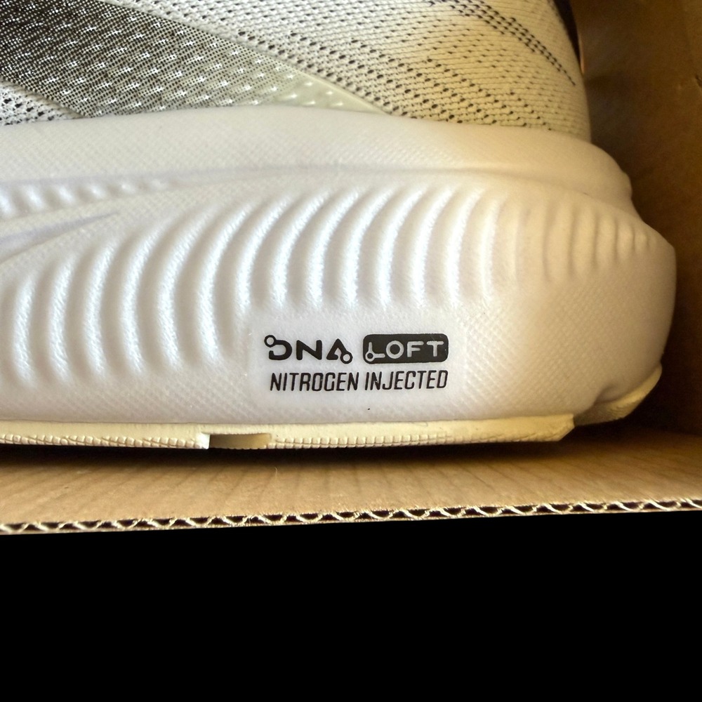 Brooks Ghost 17 Run & Walk Shoes White Black Rose Gold Neutral Womens Size 8 M - Picture 7 of 14